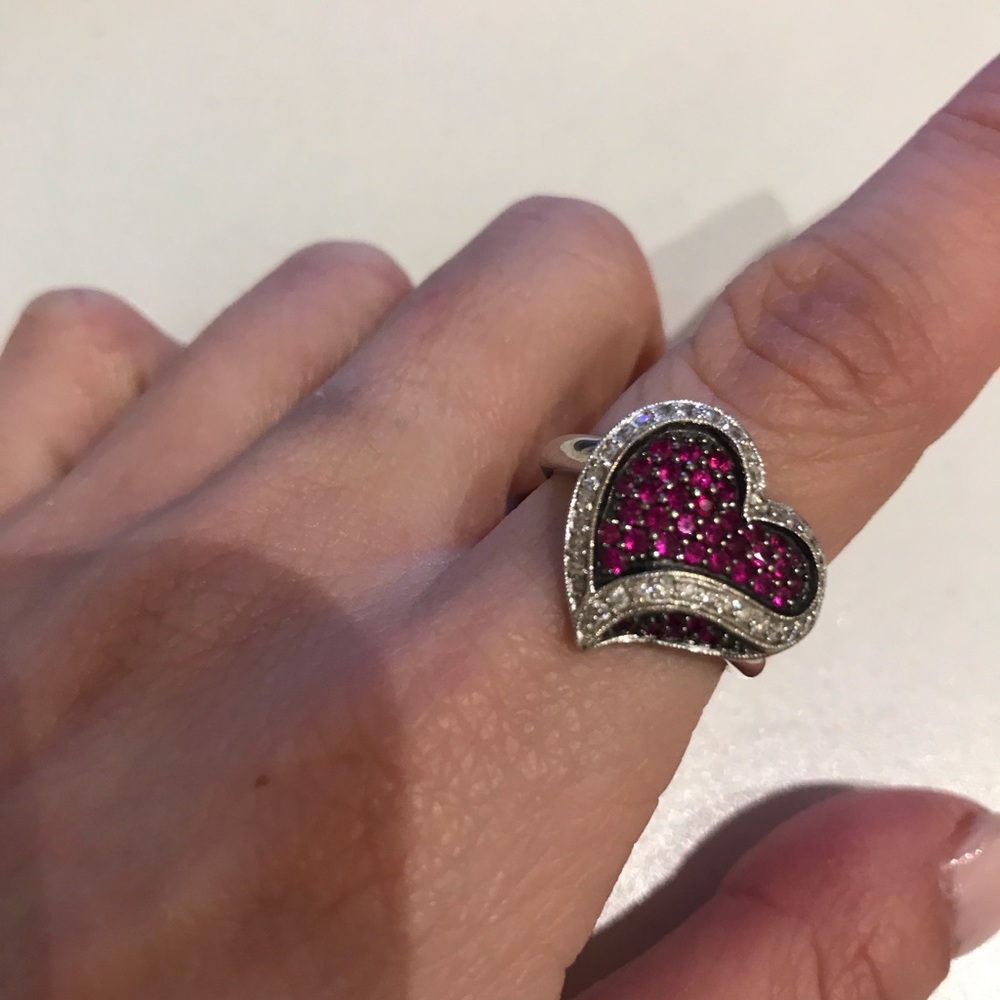 DIAMOND AND RUBY HEART RING- size 5.5 - Picture 3 of 6